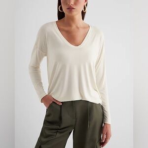 Supersoft Relaxed V-Neck Long Sleeve Tee cream size XL